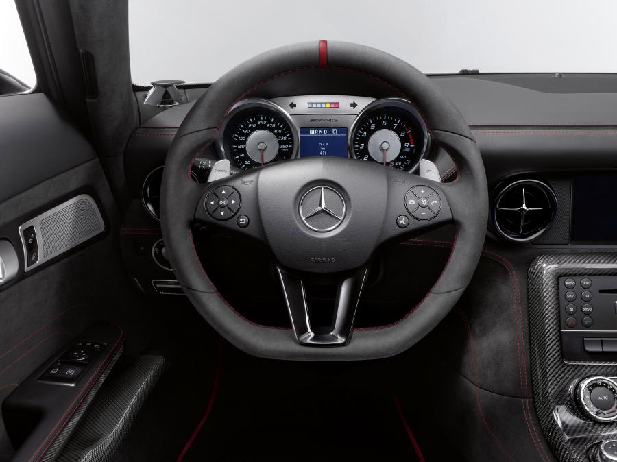  Mercedes-Benz SLS AMG Black Series 2012 года  (фото 3 из 23)